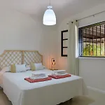 Ferienhaus Casa Maresia, Playa Bastian Sea Views - Communal Swimming Pool *