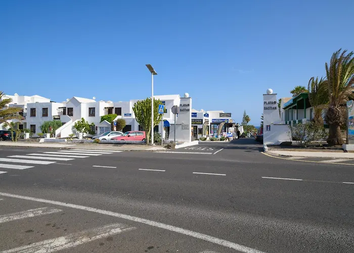 Casa Maresia, Playa Bastian Sea Views - Communal Swimming Pool Feriehus
