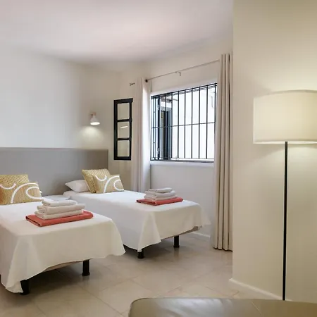 Casa Maresia, Playa Bastian Sea Views - Communal Swimming Pool Holiday home *