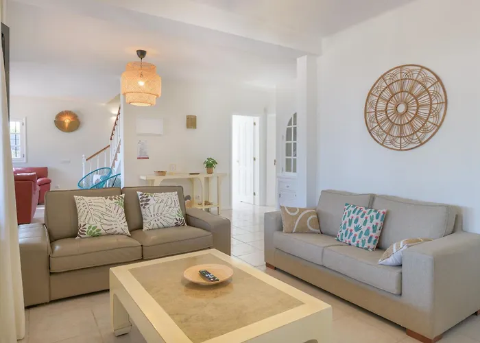 Nyaraló Casa Maresia, Playa Bastian Sea Views - Communal Swimming Pool *