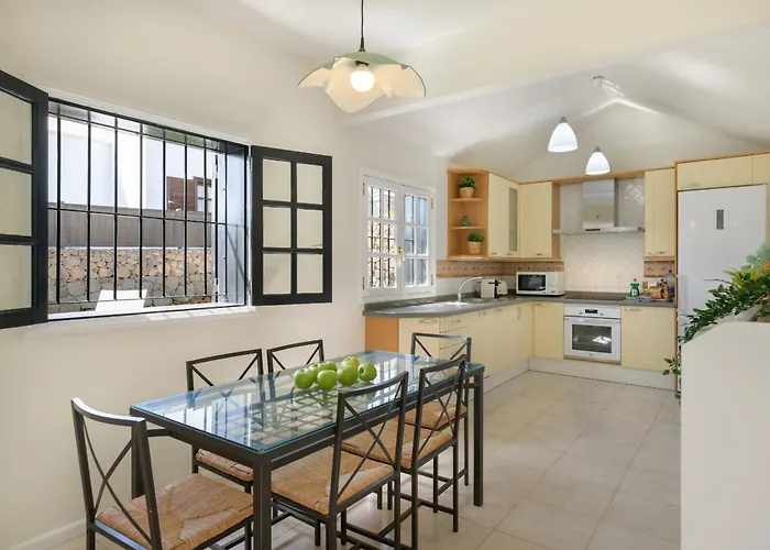 Casa Maresia, Playa Bastian Sea Views - Communal Swimming Pool Nyaraló *