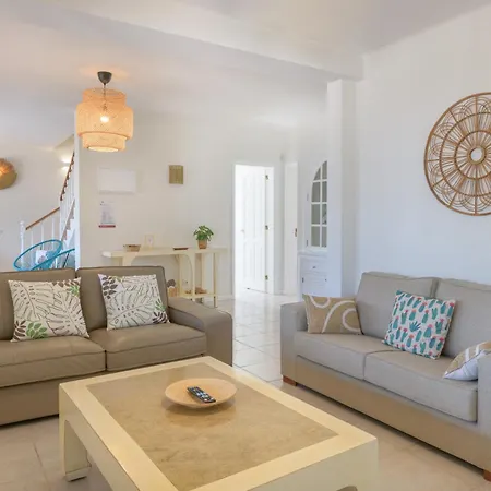 度假居 Casa Maresia, Playa Bastian Sea Views - Communal Swimming Pool *